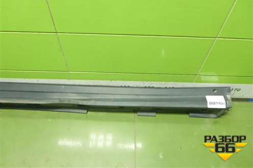 Накладка на порог наружная левая (7586042030) для Toyota Rav-4 с 2018г (Рав 4)