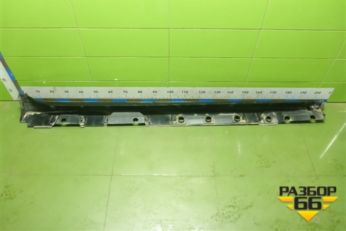 Накладка на порог наружная левая (7585206360) для Toyota Camry V70 с 2017г (Камри)