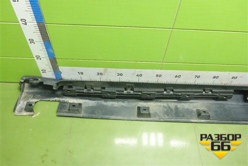 Накладка на порог наружная правая (A1646900840) для Mercedes Benz ML-Klass W164 c 2005-2011г (МЛ)