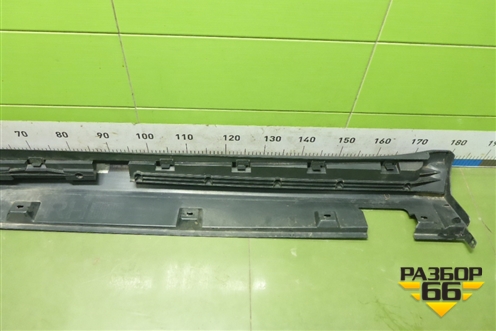 Накладка на порог наружная правая (A1646900840) для Mercedes Benz ML-Klass W164 c 2005-2011г (МЛ)