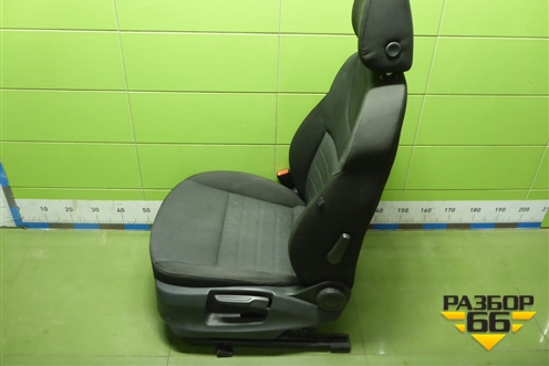 Сиденья комплект (лифтбек, AIR BAG передние, подогрев) для Skoda Octavia (A7) с 2013г (Октавия)