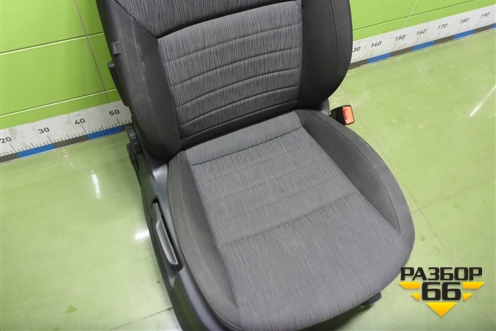 Сиденья комплект (лифтбек, AIR BAG передние, подогрев) для Skoda Octavia (A7) с 2013г (Октавия)