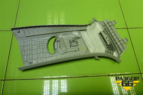 Обшивка стойки центральная верхняя левая (5E0867243) для Skoda Octavia (A7) с 2013г (Октавия)