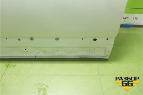 Дверь передняя левая (LR036400) для Land Rover Discovery 4 с 2009-2016г (Дискавери)