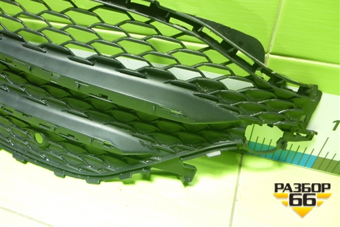 Решетка в передний бампер правая (не оригинал) (A1678857503) для Mercedes Benz GLE-Klass V167 с 2018г (ГЛЕ)