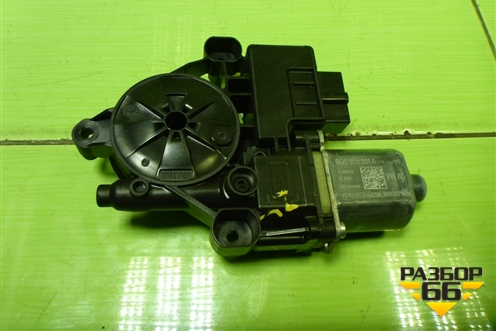 Моторчик стеклоподъёмника задний левый (5Q0959811A) для Skoda Octavia (A7) с 2013г (Октавия)