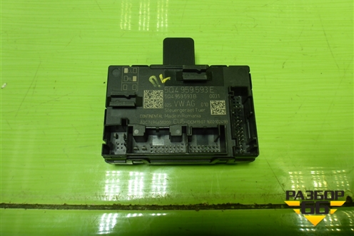 Блок комфорта (передний левый) (5Q4959593E) для Skoda Octavia (A7) с 2013г (Октавия)