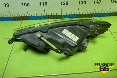 Фара противотуманная правая (5E0941700E) для Skoda Octavia (A7) с 2013г (Октавия)