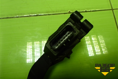 Педаль газа электронная (5Q1723503H) для Skoda Octavia (A7) с 2013г (Октавия)