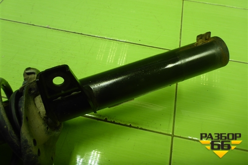 Амортизатор передний правый (5Q0413023) для Skoda Octavia (A7) с 2013г (Октавия)