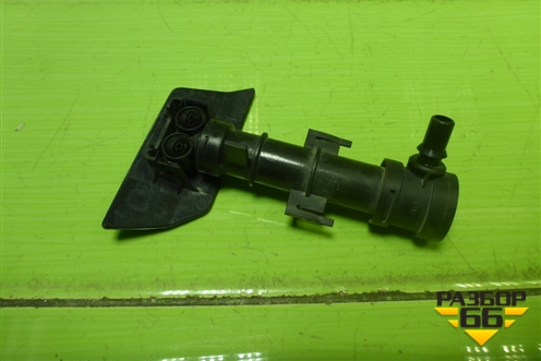 Форсунка омывателя фары левая (5E0955965) для Skoda Octavia (A7) с 2013г (Октавия)