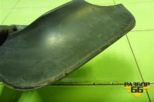 Брызговик задний левый (5E0821821) для Skoda Octavia (A7) с 2013г (Октавия)