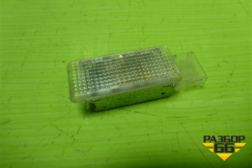 Плафон салонный (6L0947415A) для Skoda Octavia (A7) с 2013г (Октавия)