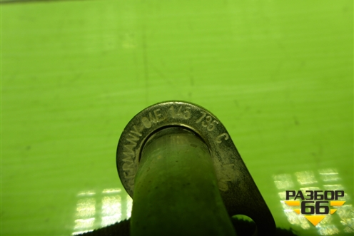 Трубка масляная (1.4л CZD на турбину) (04E145735C) для Skoda Octavia (A7) с 2013г (Октавия)