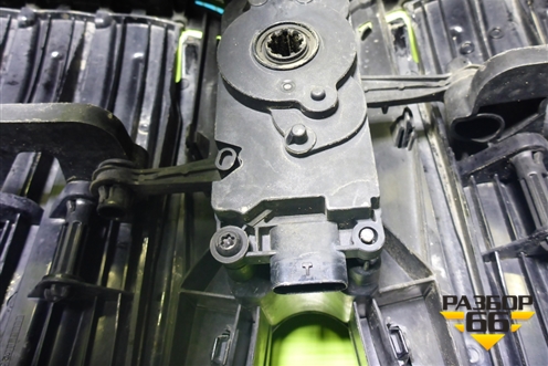 Решетка радиатора (внутреняя часть) (511322677510) для BMW X5 G05 с 2018г (Х5 Г05)