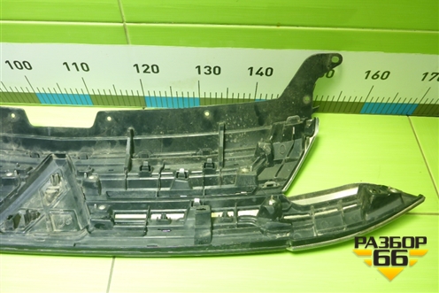 Решетка радиатора (после 2018г) (7450B304) для Mitsubishi Outlander с 2012-2024г (Аутлендер)