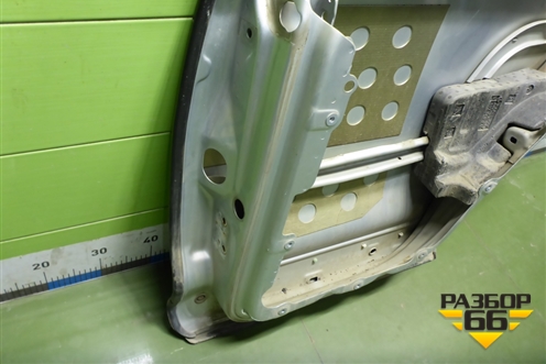 Дверь задняя правая для Volkswagen Touareg c 2002-2010г (Туарег)