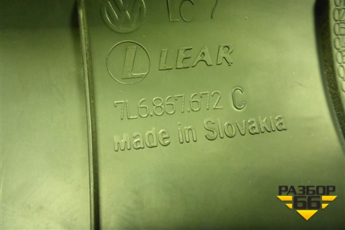 Обшивка двери багажника (правая) (7L6867672C) для Volkswagen Touareg c 2002-2010г (Туарег)