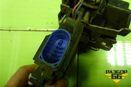 Замок двери задней правой (3D4839016) для Volkswagen Touareg c 2002-2010г (Туарег)