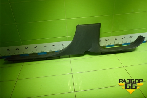 Накладка порога внутренняя правая (7L0853370) для Volkswagen Touareg c 2002-2010г (Туарег)