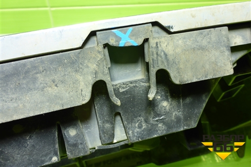 Решетка радиатора (7L6853651A) для Volkswagen Touareg c 2002-2010г (Туарег)