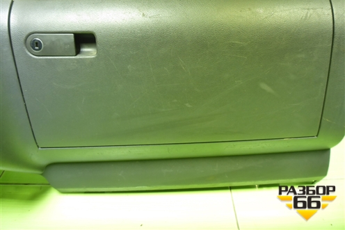 Торпедо (нижняя часть) (7L6858904) для Volkswagen Touareg c 2002-2010г (Туарег)