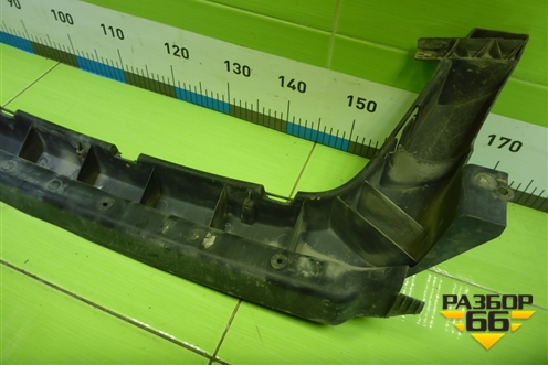 Кронштейн переднего бампера (7L6807699B) для Volkswagen Touareg c 2002-2010г (Туарег)