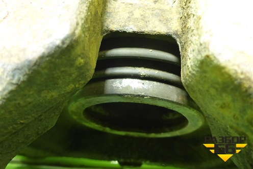 Суппорт передний левый для Volkswagen Touareg c 2002-2010г (Туарег)