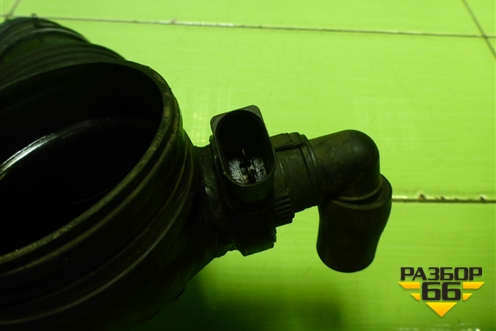 Патрубок воздушного фильтра (7L6129532) для Volkswagen Touareg c 2002-2010г (Туарег)