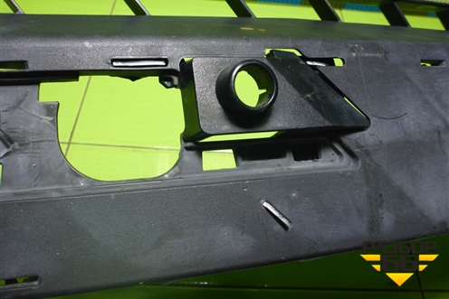 Кронштейн решетки радиатора (после 2019г) (5211248030) для Lexus RX 350 c 2015г (РХ)