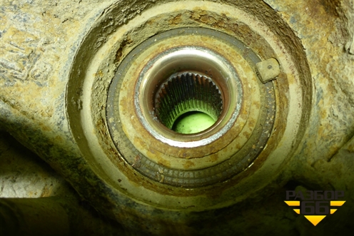 Кулак задний левый для Volkswagen Touareg c 2002-2010г (Туарег)