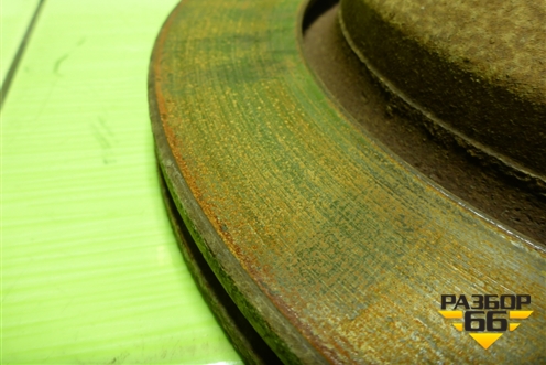 Диск тормозной задний вентилируемый для Volkswagen Touareg c 2002-2010г (Туарег)