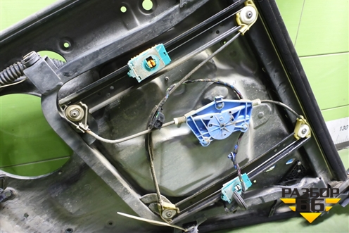 Стеклоподъёмник электрический задний левый (без моторчика) (7L0839353F) для Volkswagen Touareg c 2002-2010г (Туарег)