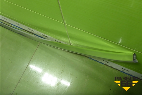 Молдинг крыши левый (над дверями) для Volkswagen Touareg c 2002-2010г (Туарег)