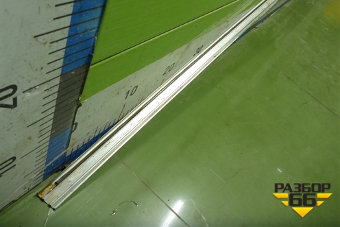 Молдинг крыши левый (над дверями) для Volkswagen Touareg c 2002-2010г (Туарег)