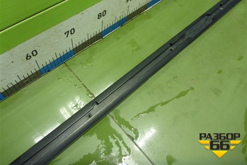 Молдинг крыши правый (7L6860182F) для Volkswagen Touareg c 2002-2010г (Туарег)