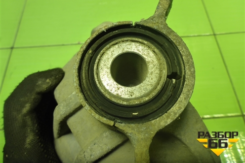 Кронштейн амортизатора заднего (7L0512345) для Volkswagen Touareg c 2002-2010г (Туарег)