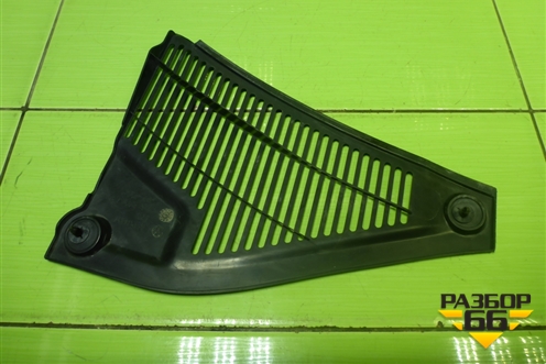 Решетка стеклоочистителей левая (7L6819730D) для Volkswagen Touareg c 2002-2010г (Туарег)