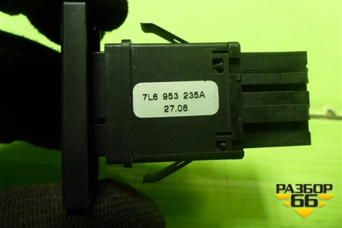 Кнопка аварийной сигнализации (7L6953235A) для Volkswagen Touareg c 2002-2010г (Туарег)