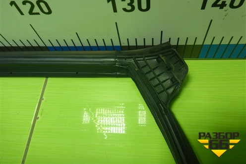 Уплотнитель двери задней левой (на дверь) (J686207110) для Chery Tiggo 4 Pro с 2020г (Тиго 4 Про)