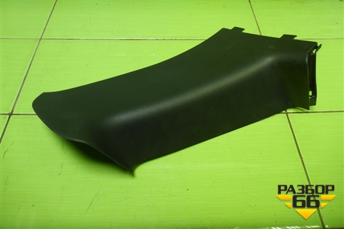 Обшивка стойки задняя верхняя левая (769357957R) для Nissan Terrano с 2014г (Терано)