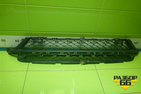 Решетка в передний бампер центральная (после 2022г) (8450041598) для VAZ Vesta/Веста с 2015г