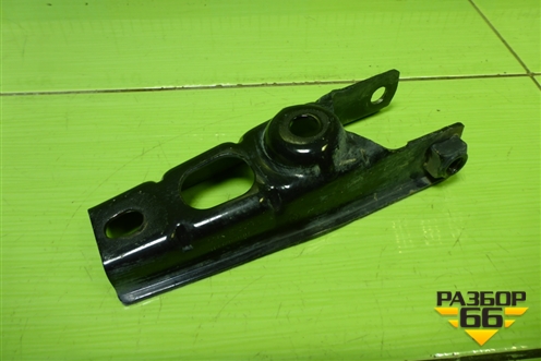 Кронштейн двигателя задний (113320701R) для Nissan Terrano с 2014г (Терано)