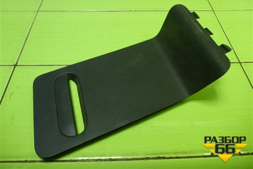 Накладка внутренняя (на обшивку багажника левая) (94401566) для Nissan Terrano с 2014г (Терано)