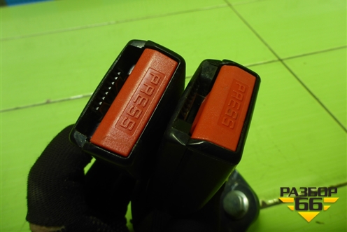 Замок ремня безопасности задний (пара) для Nissan Terrano с 2014г (Терано)