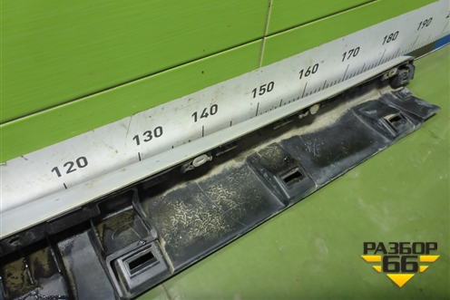 Накладка на порог наружная левая (768513833R) для Nissan Terrano с 2014г (Терано)