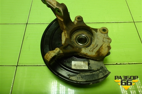 Кулак поворотный передний левый для Nissan Terrano с 2014г (Терано)