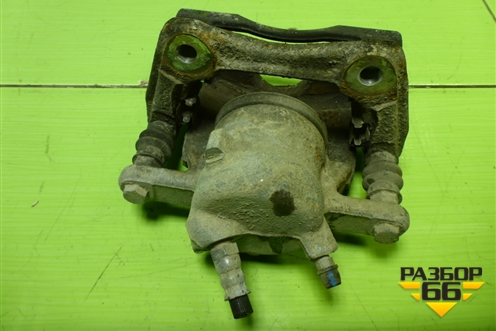 Суппорт передний левый для Nissan Terrano с 2014г (Терано)