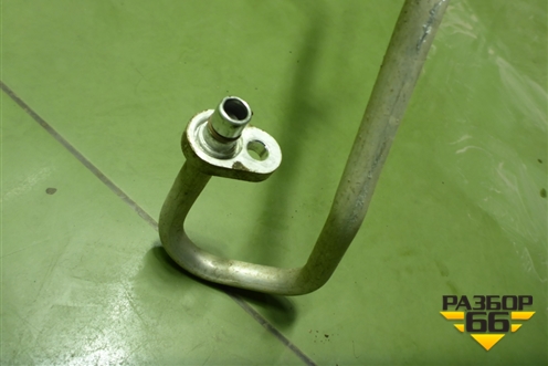 Трубка кондиционера (924409118R) для Nissan Terrano с 2014г (Терано)