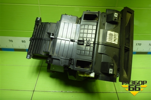 Корпус отопителя (272702332R) для Nissan Terrano с 2014г (Терано)